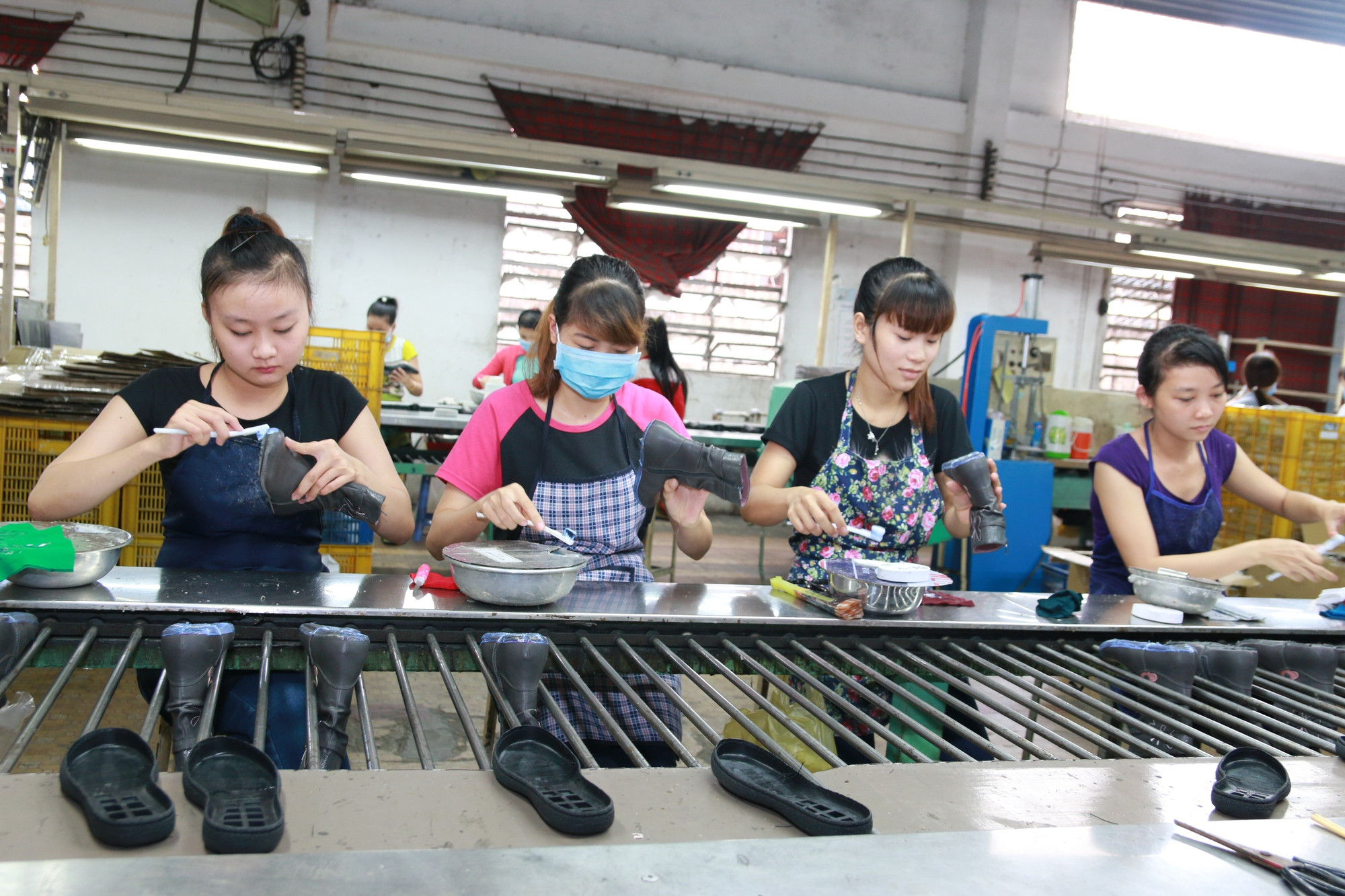 Những ai được tăng lương từ ngày mai 1-7-2022? - Ảnh 1.