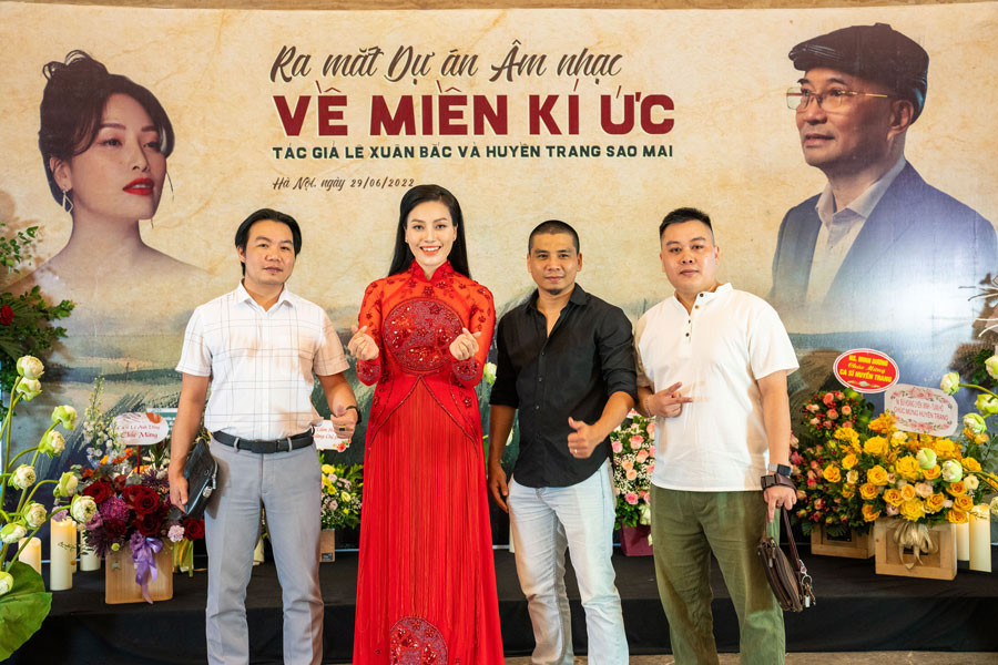 'Về miền ký ức' cùng 'Sao Mai' Huyền Trang