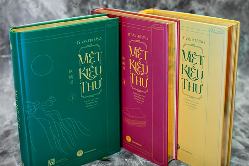 Ra mắt bộ tác phẩm 'Việt kiệu thư'