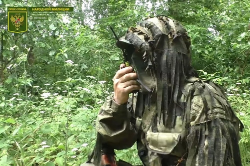 Xem cách lính trinh sát LPR tác chiến gần Sevorodonetsk ở Ukraine