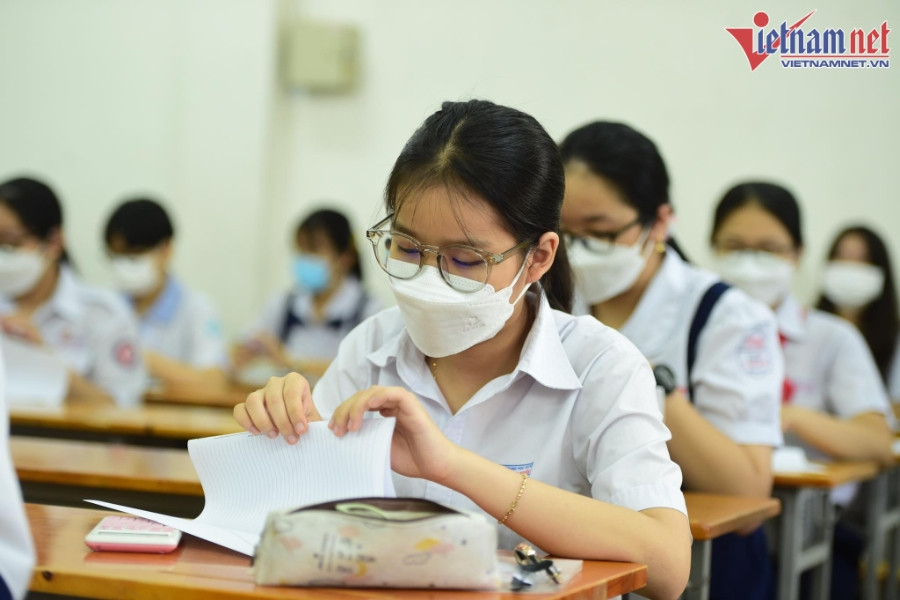 Đề thi chuyên Văn lớp 10 hỏi về 'khoảnh khắc hạnh phúc' của đời người