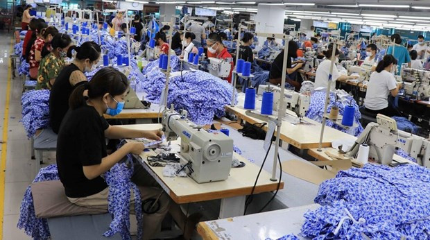 Nearly 2 billion USD spent on unemployment insurance in 2 years hinh anh 1