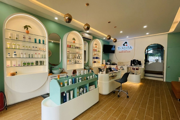 Thadina Care - nhà thuốc chuyên da liễu kết hợp trung tâm chăm sóc da và tóc