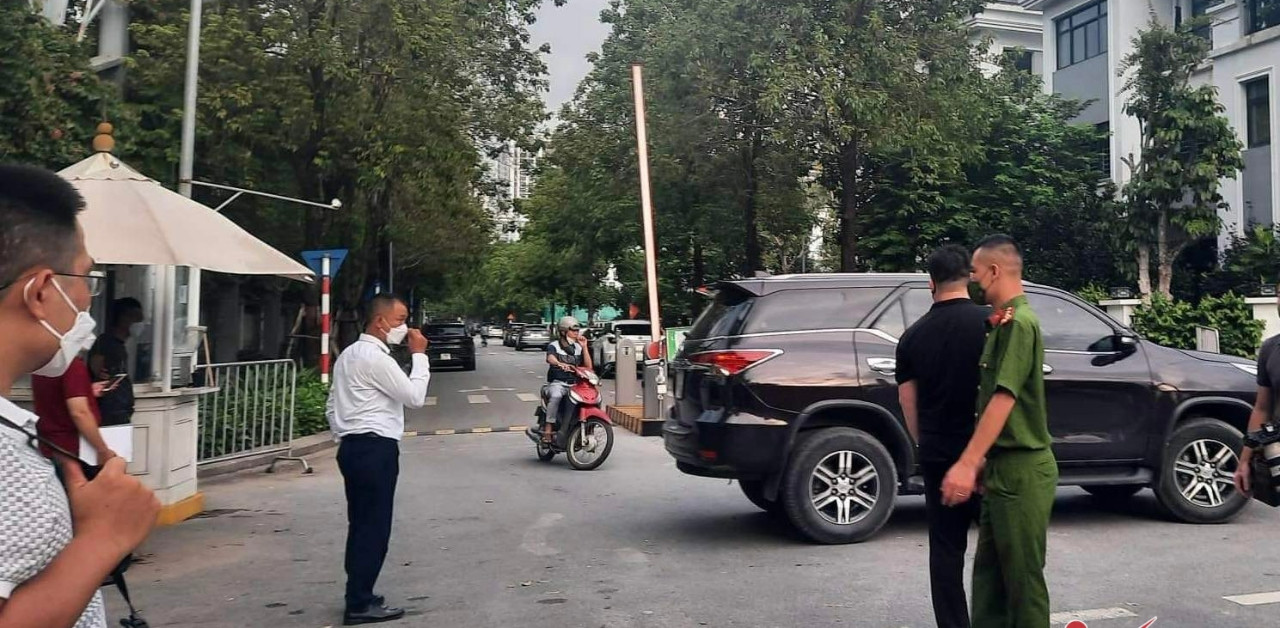 The police appeared in the private area of ​​Mr. Nguyen Thanh Long, Chu Ngoc Anh