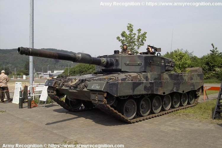 leopard 2a4 mbt main battle tank germany 925 001 385