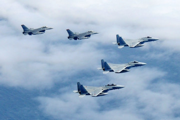 Không quân Mỹ - Nhật tập trận chung 'đáp trả' Triều Tiên