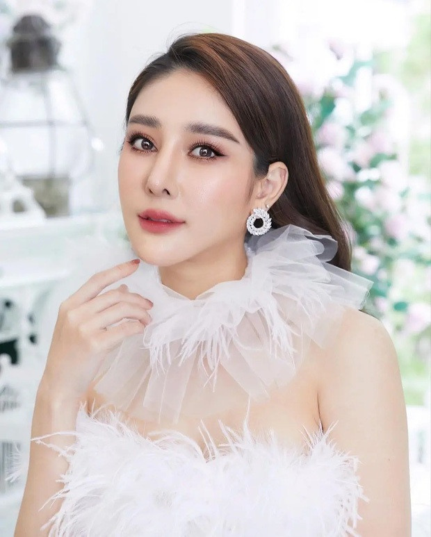 Vụ sao Chiếc lá cuốn bay tử nạn: Mẹ ruột nộp bằng chứng con bị sát hại - 1