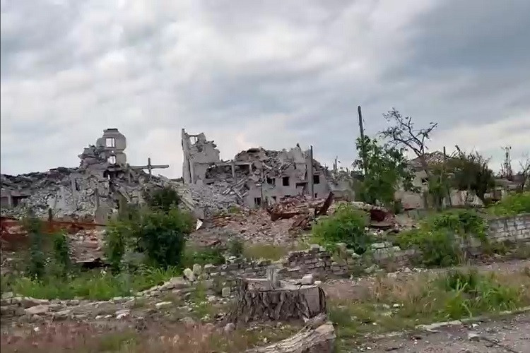 Ukraine says Russia ‘plowed down’ Severodonetsk, UN warns of global crisis