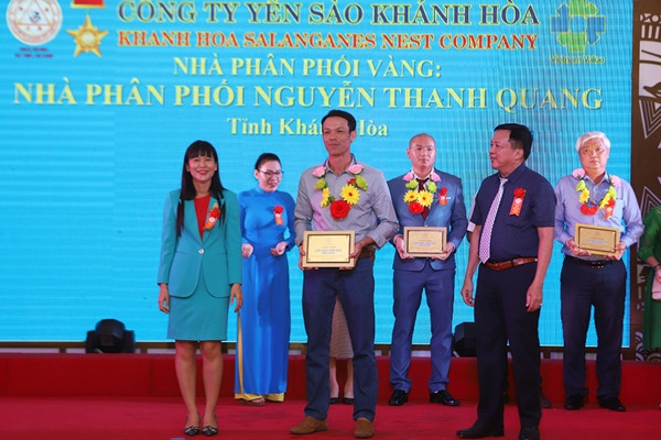 Yến sào Khánh Hòa vinh danh 128 nhà phân phối, đại lý tiêu biểu