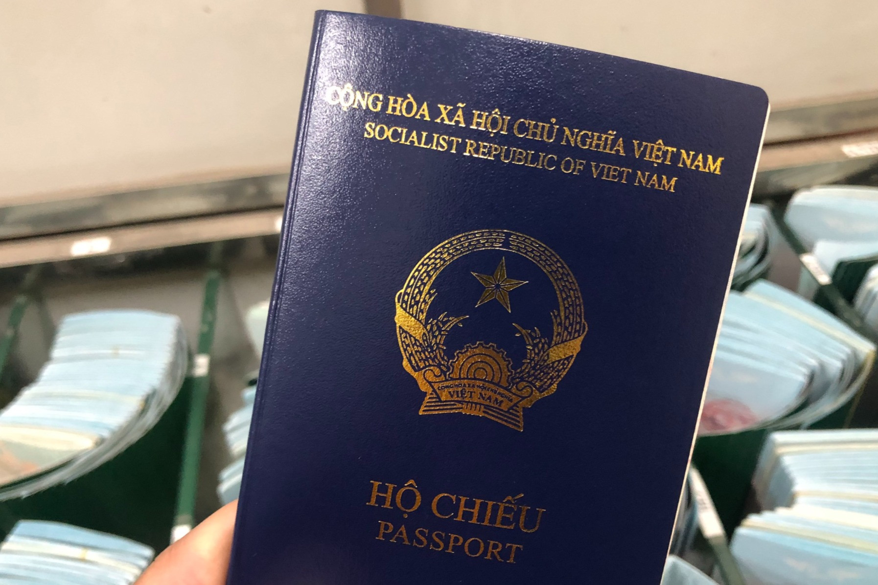 Mỗi trang hộ chiếu mới có hình ảnh tiêu biểu của Việt Nam  Tin nhanh chứng  khoán