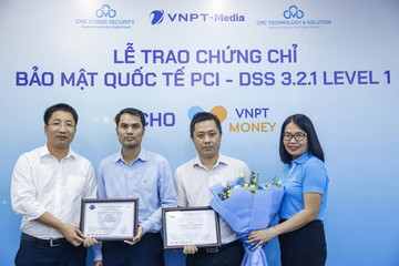 CMC trao chứng chỉ bảo mật PCI- DSS cho VNPT Money