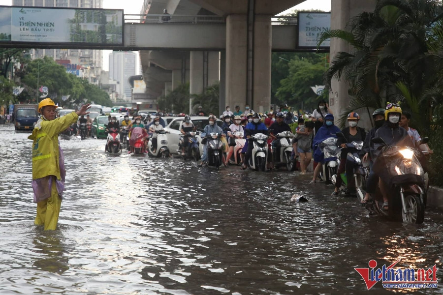 Dự báo thời tiết 2/7: Đông Bắc Bộ mưa giông ầm ầm vào chiều tối