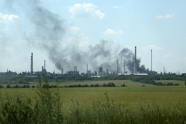 Nga kiểm soát nhà máy lọc dầu Lysychansk, EU khẳng định luôn sát cánh bên Ukraine