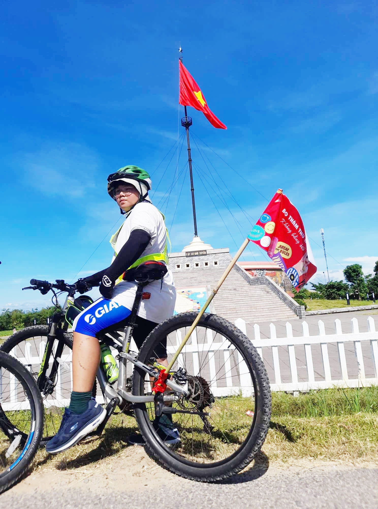 Cậu bé 15 tuổi vượt 800km từ Đà Nẵng ra Hà Nội bằng xe đạp - 4