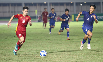 Video bàn thắng U19 Việt Nam 1-1 U19 Thái Lan: Vé bán kết nghẹt thở