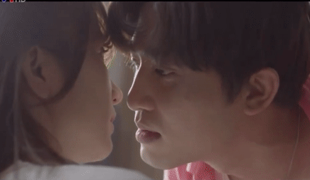 Ngọc Huyền diễn 7 lần cảnh hôn Doãn Quốc Đam trong 'Thương ngày nắng về'