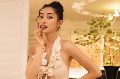 Hoa hậu Lương Thùy Linh khoe lưng trần gợi cảm