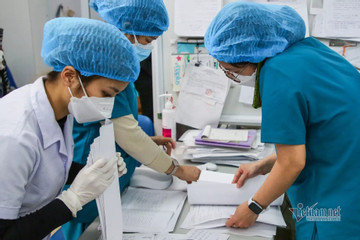 Thousands of medical workers resign, low pay is main cause