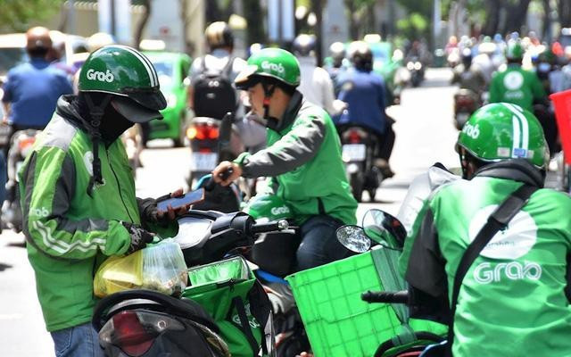 Yêu cầu Grab Việt Nam giải trình về việc thu phụ phí nắng nóng