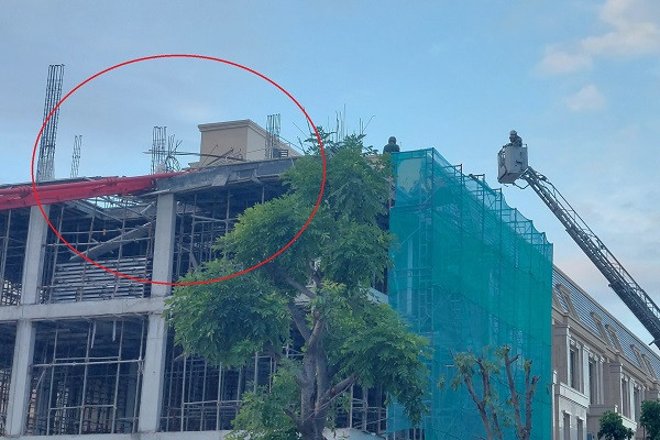 Gãy cần bơm bê tông, 2 người tử vong ở Đà Nẵng