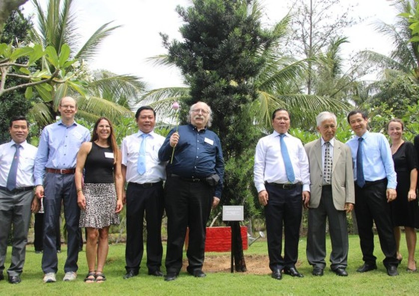 Nobel Prize laureate lights torch at int’l scientific conference in Quy Nhon ảnh 8