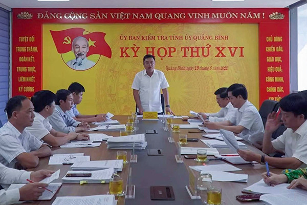 Kiểm điểm 2 Phó Chánh Thanh tra tỉnh Quảng Bình