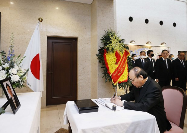 Leaders pay tribute to late Japanese PM Shinzo Abe hinh anh 1