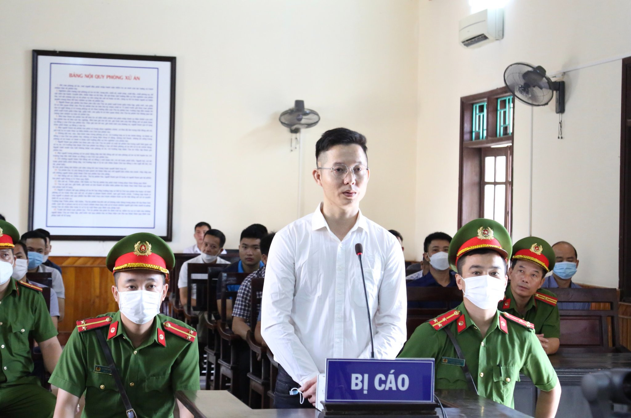 Tuyên truyền chống phá Nhà nước, Nguyễn Đức Hùng bị phạt tù giam