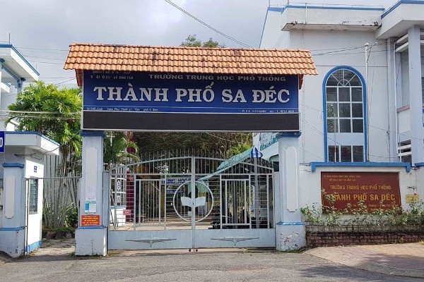 Kỷ luật nữ hiệu trưởng thuê người nhập học bạ ở Đồng Tháp