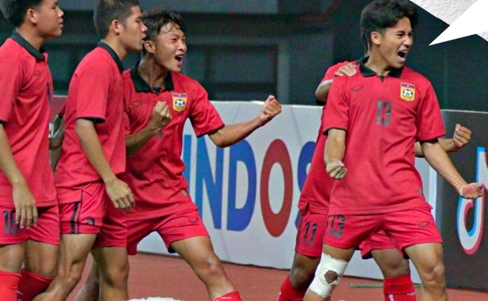 Thua sốc Lào, U19 Thái Lan tranh hạng 3 với U19 Việt Nam