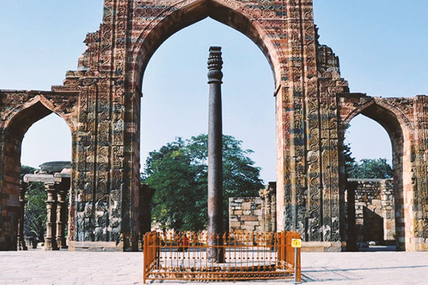 Bí ẩn cột sắt 'kỳ quan cổ đại' ngàn năm không gỉ ở Ấn Độ