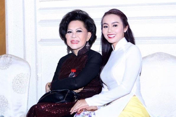 'Nữ hoàng sầu muộn' Giao Linh song ca cùng Amy Lê Anh