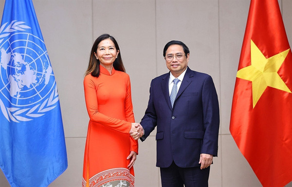 PM receives newly-appointed UN Resident Coordinator in Vietnam