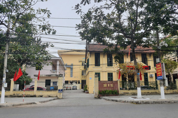 Kỷ luật cả loạt lãnh đạo sở y tế, bệnh viện vì liên quan Việt Á
