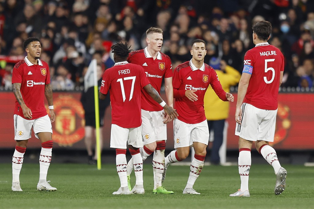 Martial và Rashford tỏa sáng, MU thắng tưng bừng