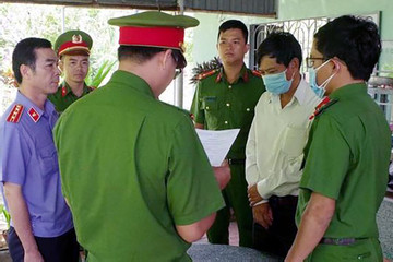 Trưởng phòng Giáo dục huyện ở Ninh Thuận bị khởi tố