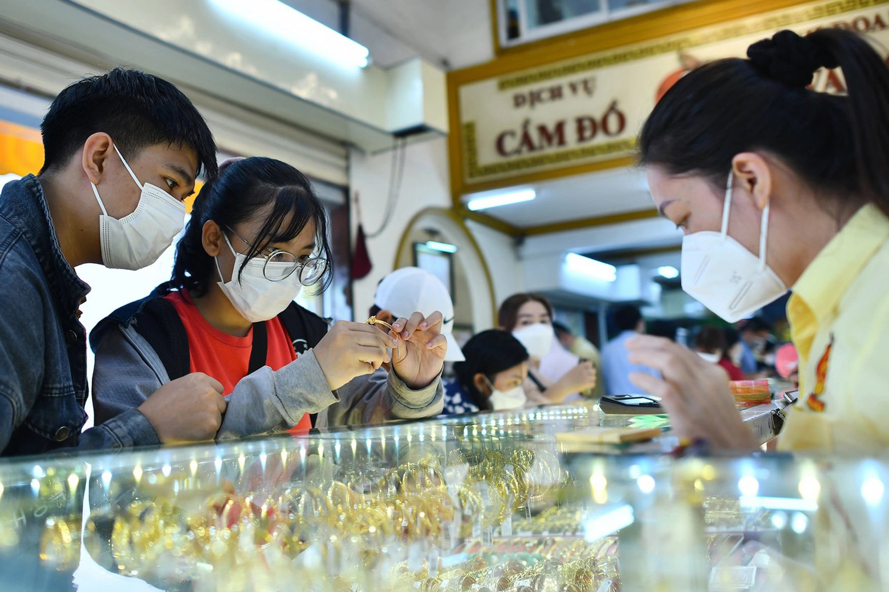 Giá vàng hôm nay 15/7: Nỗi lo lạm phát, vàng khó tăng cao