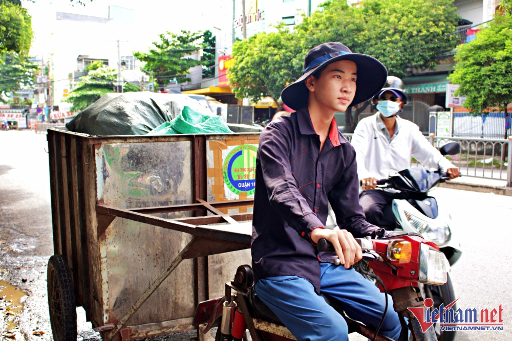 Phân loại rác xong rồi gom chung một chỗ thì xử phạt ai?