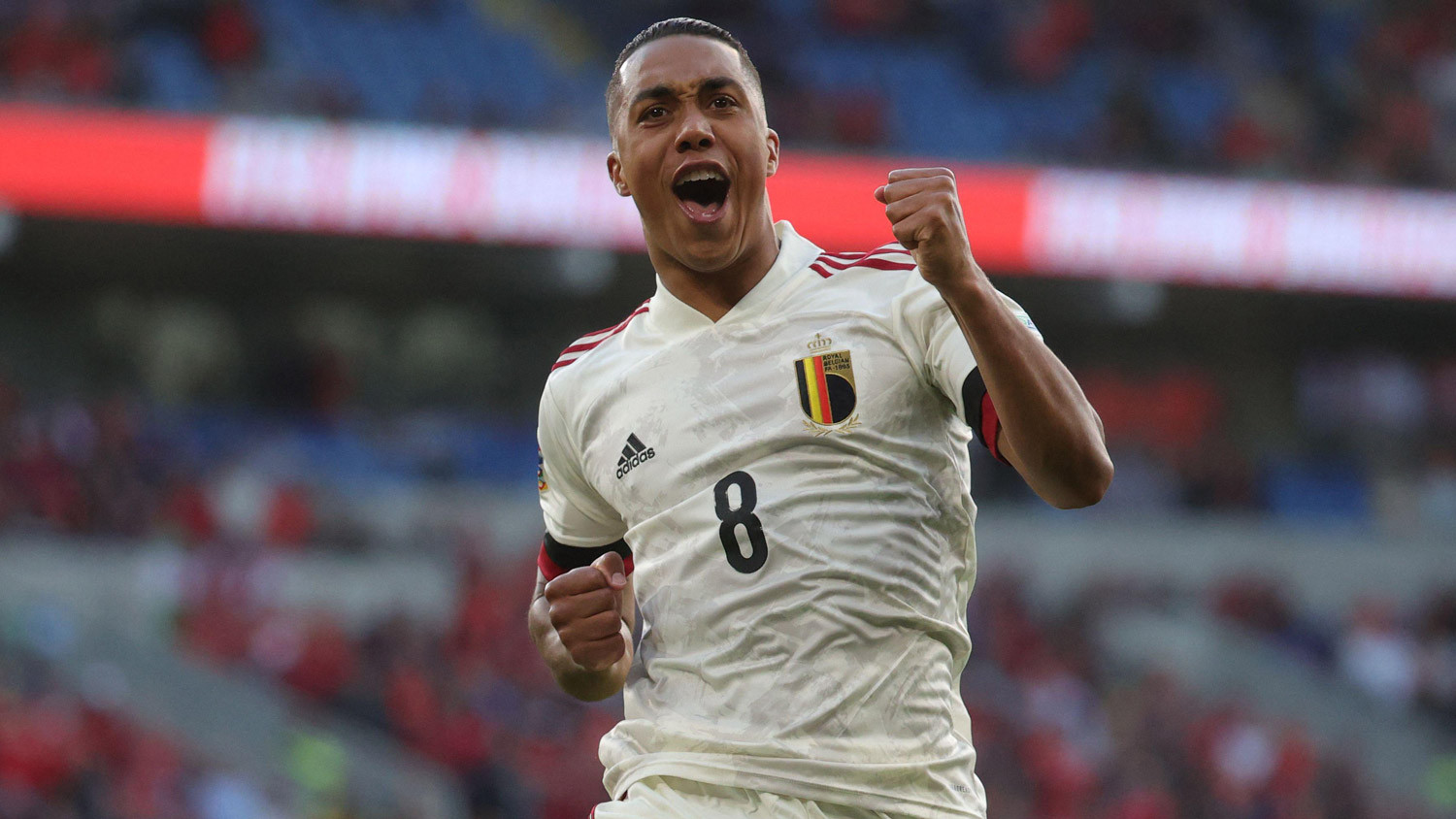 Tin chuyển nhượng 19/7: MU ký Tielemans, Atletico từ chối Ronaldo