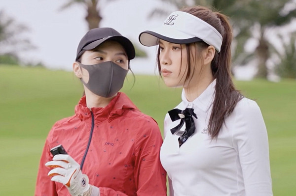 Hoa hậu Hương Giang: 'Tán nhau ở đâu chẳng được, cần gì sân golf'