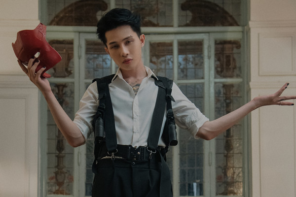 MV 'Ngôi sao cô đơn' của Jack: Bạo lực, hời hợt và khiên cưỡng