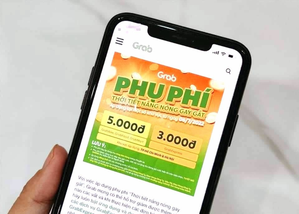 Bức xúc thu phụ phí nắng nóng: Grab chưa báo cáo, xin lùi thời hạn
