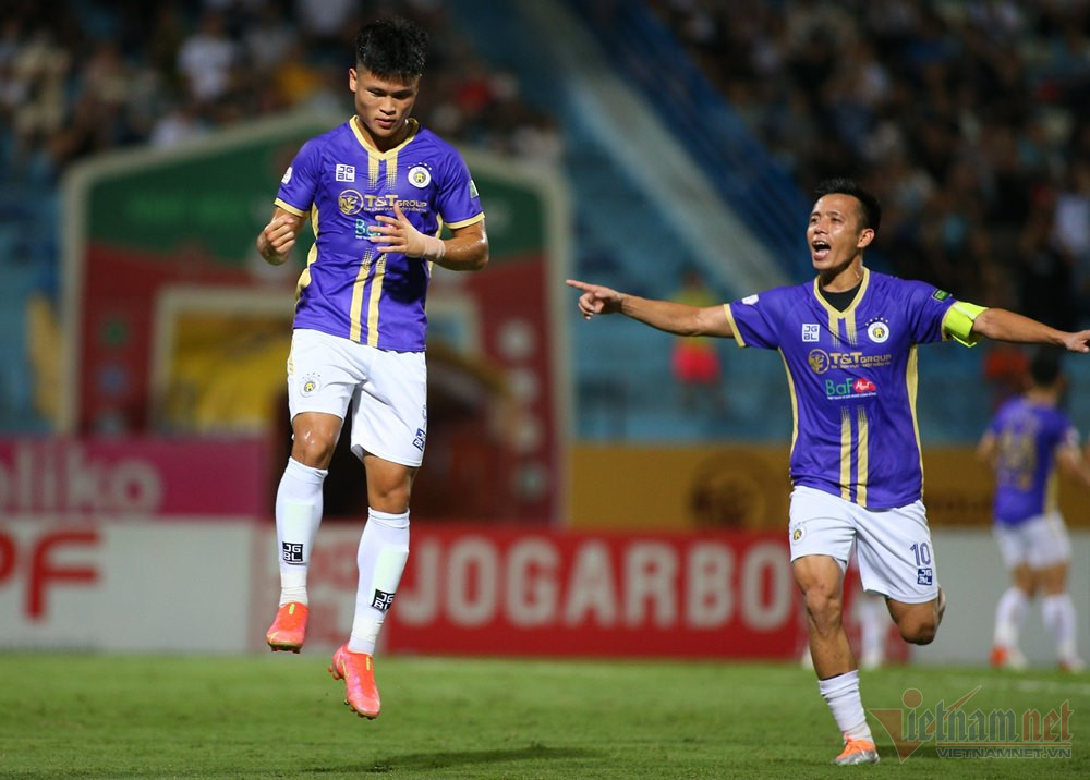 Đánh bại Sài Gòn FC, Hà Nội san bằng điểm số với Hải Phòng