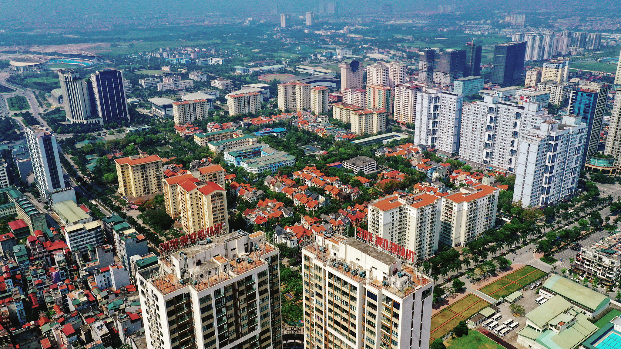 Nguồn cung cạn, ngân hàng chọn khách bơm tiền… nhà đất tăng giá
