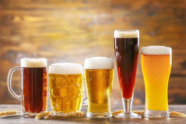 Uống bia có giúp giải nhiệt ngày nắng nóng?