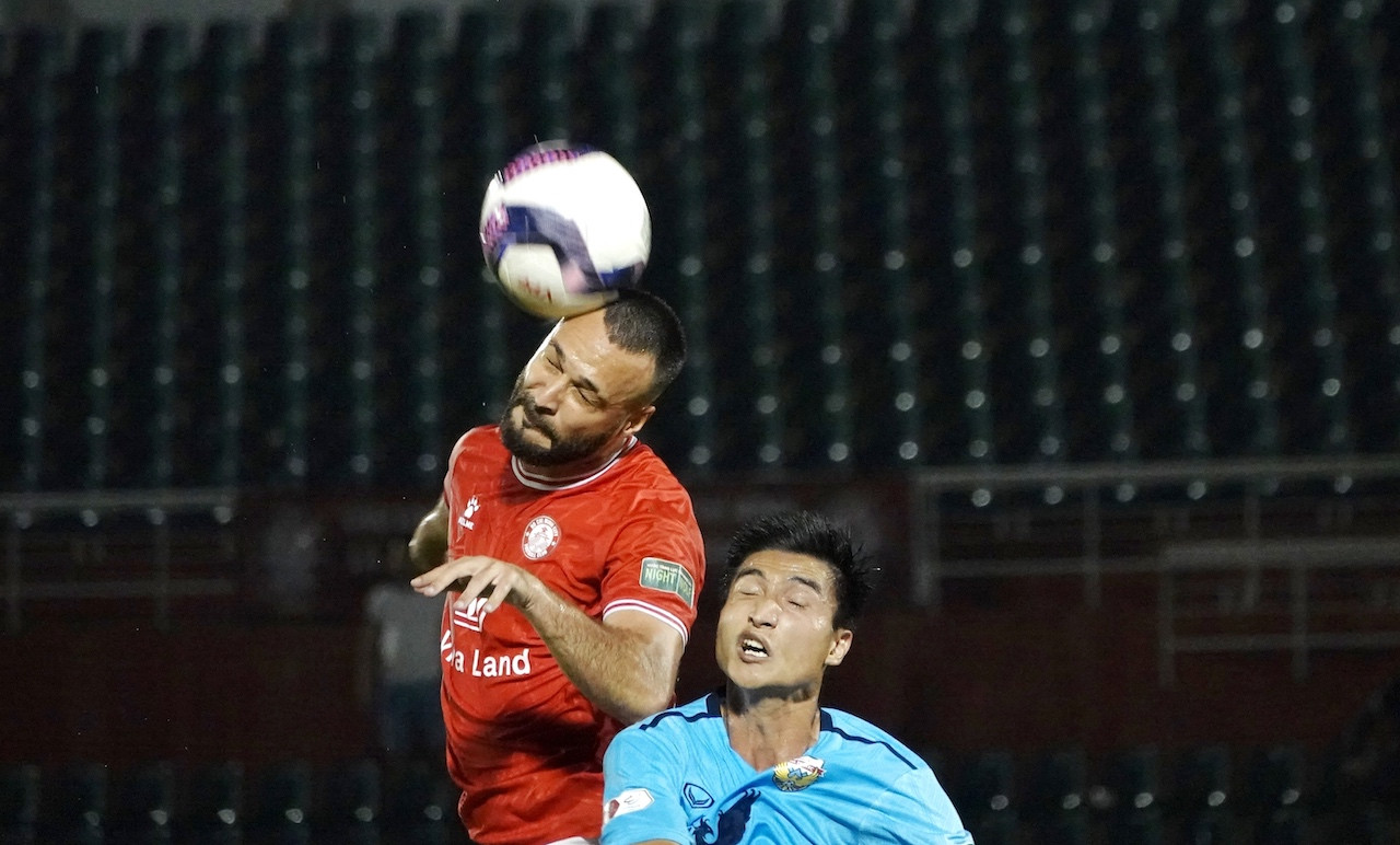 CLB TP.HCM: Con tàu ‘Titanic’ ở V-League