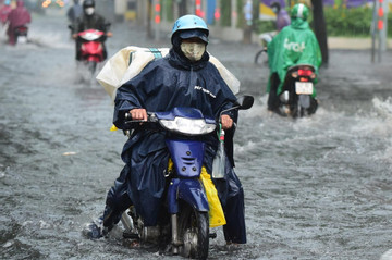 Dự báo thời tiết 21/7: Nhiều nơi trên cả nước tiếp tục dồn dập mưa to
