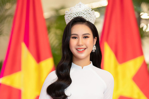 Nữ sinh 14 tuổi đại diện Việt Nam thi Miss Teen Grand International 2022