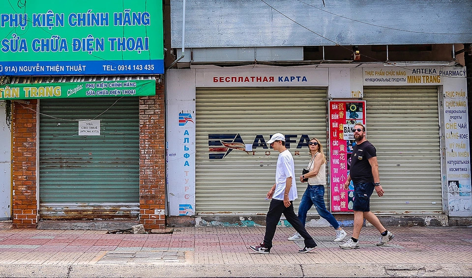 Giảm giá 'kịch sàn', mặt bằng cho thuê ở phố Tây Nha Trang vẫn ế khách