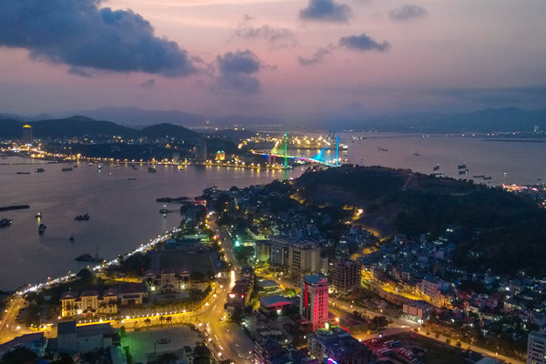 Quảng Ninh hè 2022: Những trải nghiệm du lịch đêm tuyệt vời nhất